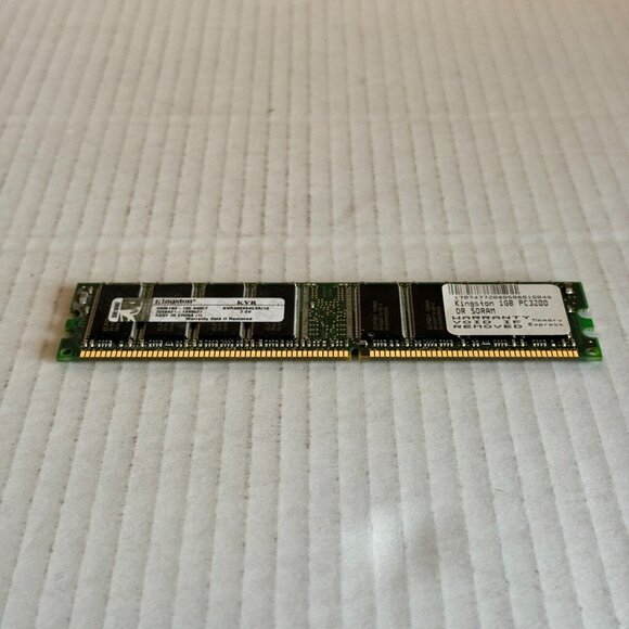 Kingston KVR400X64C3A/1G 2.6V 1GB PC3200 DR SDRAM Memory Stick - Picture 9 of 10